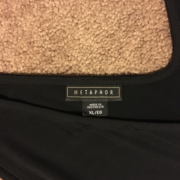 Romper (BLACK 1X) (BURGUNDY 1X) - Picture 4 of 4